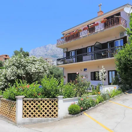 With A Parking Space - 21270 * Makarska