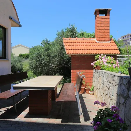 With A Parking Space - 21270 Makarska