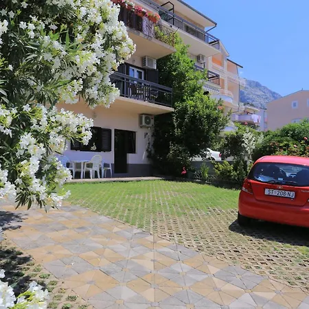 With A Parking Space - 21270 * Makarska