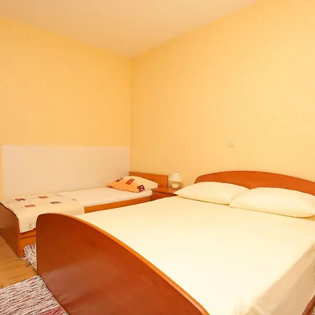 With A Parking Space - 21270 * Makarska